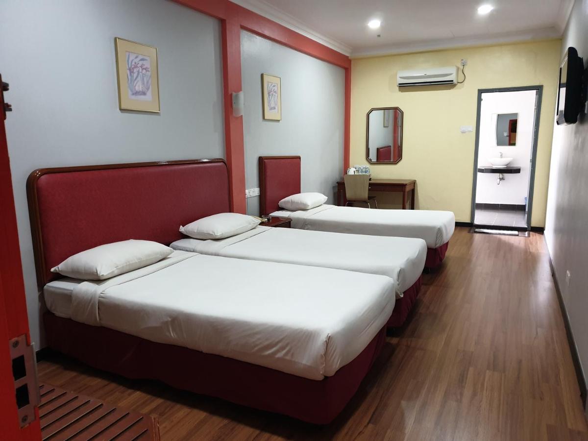 Classic Boutique Hotel Куантан Экстерьер фото