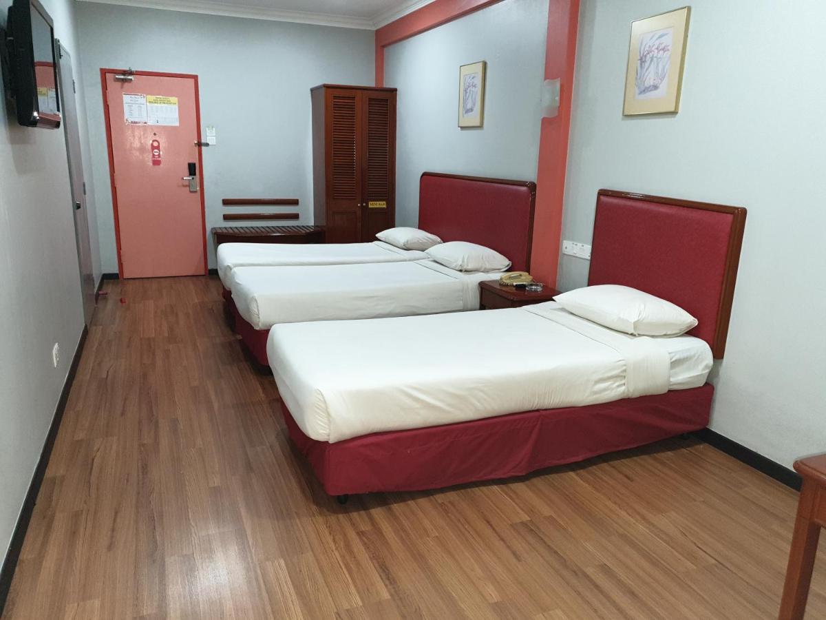 Classic Boutique Hotel Куантан Экстерьер фото