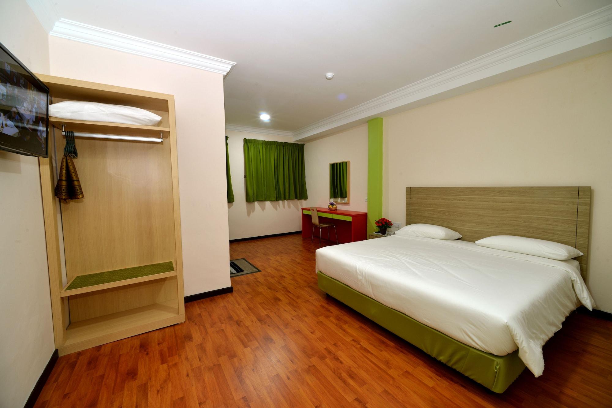 Classic Boutique Hotel Куантан Экстерьер фото