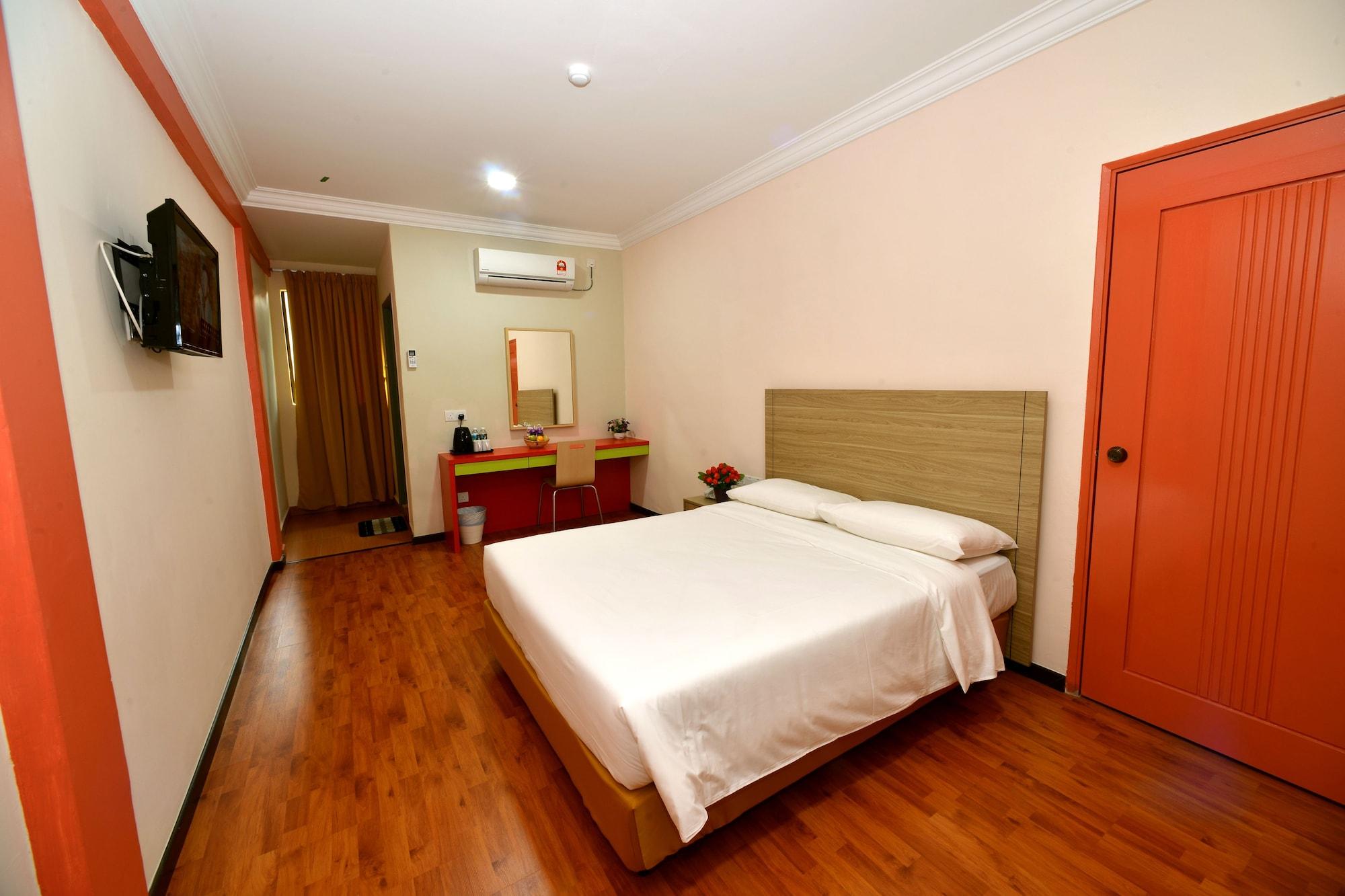 Classic Boutique Hotel Куантан Экстерьер фото