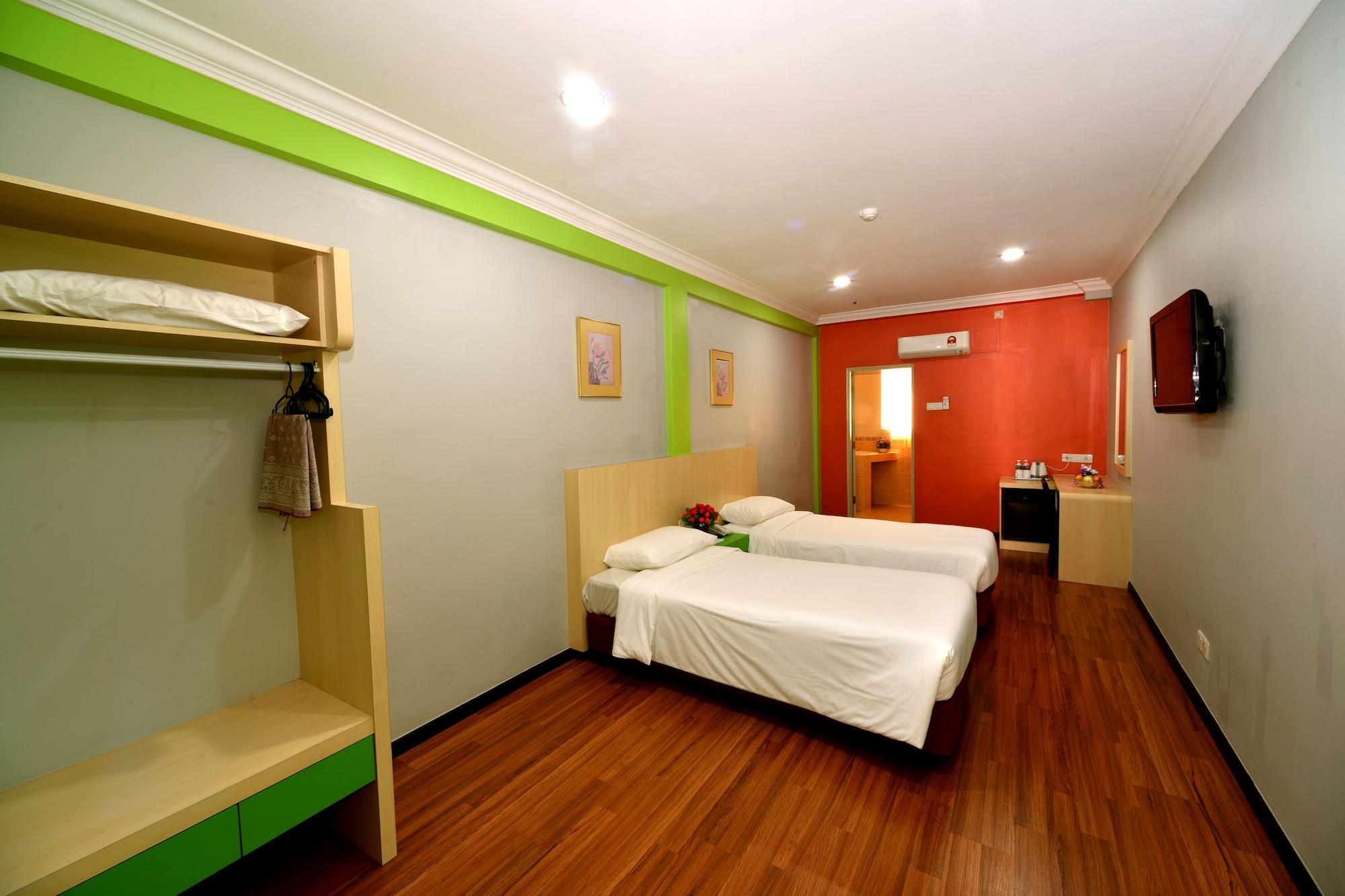 Classic Boutique Hotel Куантан Экстерьер фото