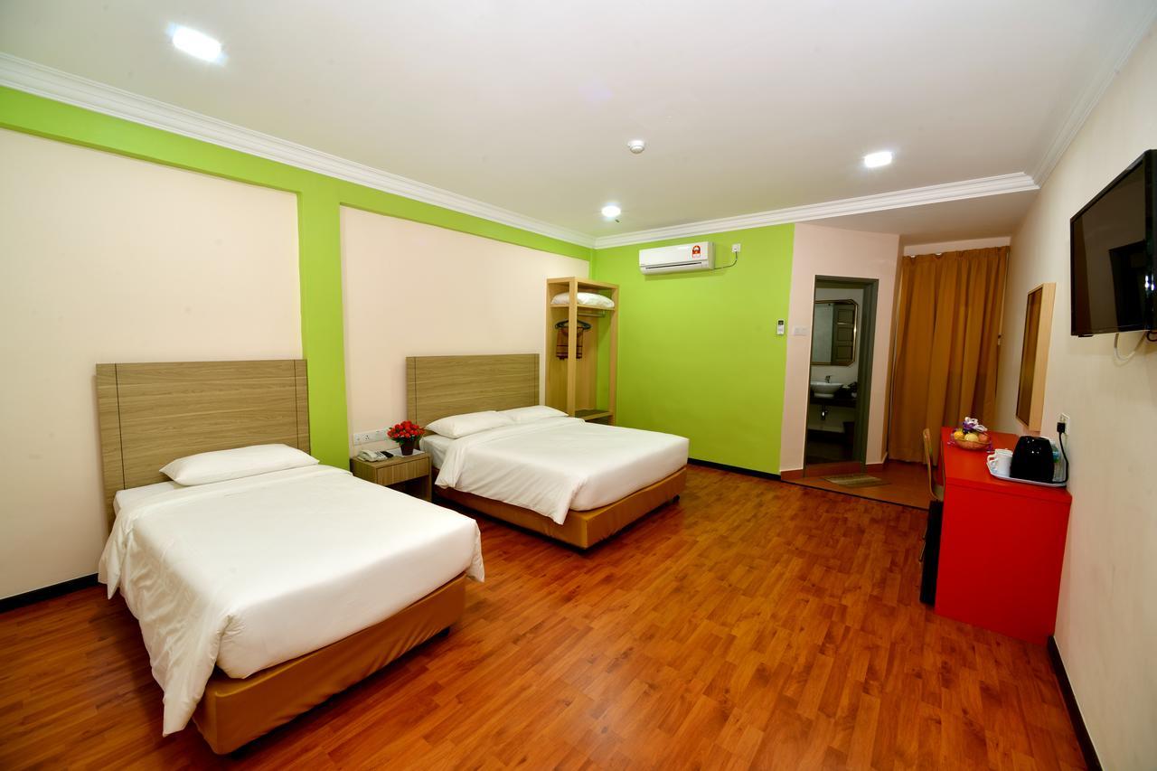 Classic Boutique Hotel Куантан Экстерьер фото