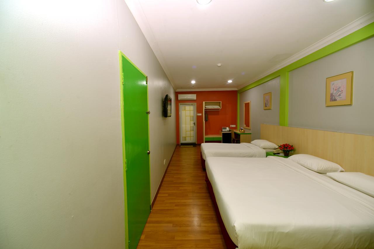 Classic Boutique Hotel Куантан Экстерьер фото